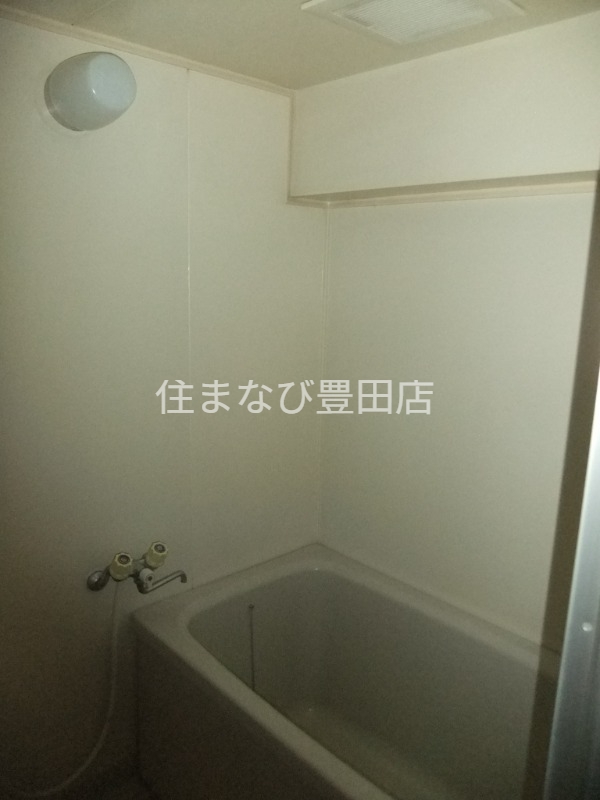 バス・シャワールーム　同型別部屋写真