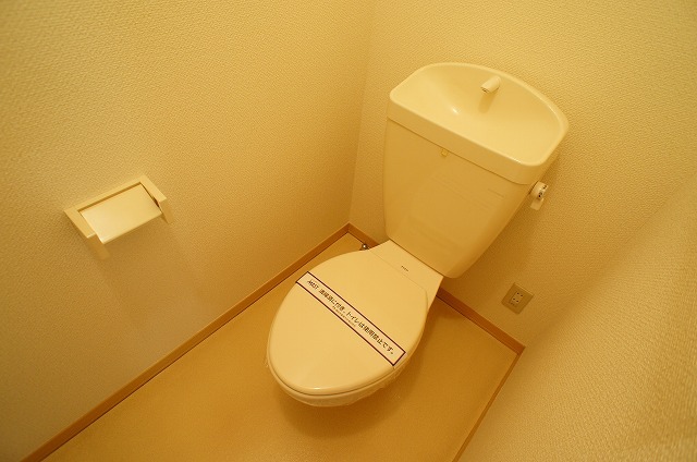 トイレ　別号室