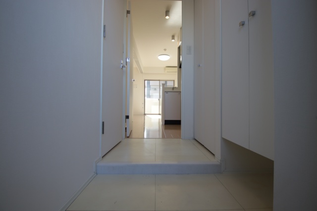 玄関　※別室の参考写真の為、現況優先です。