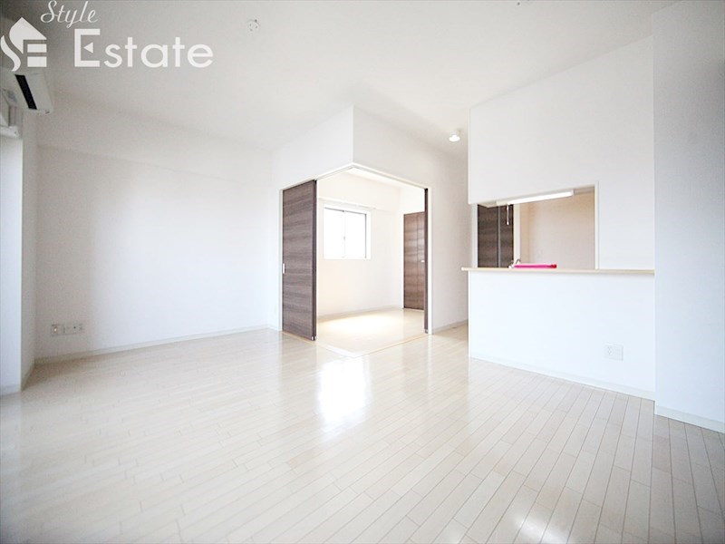 居室・リビング　内装