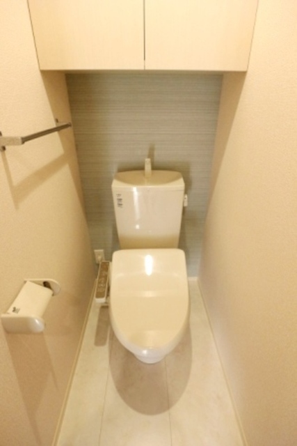 トイレ　温水洗浄暖房便座