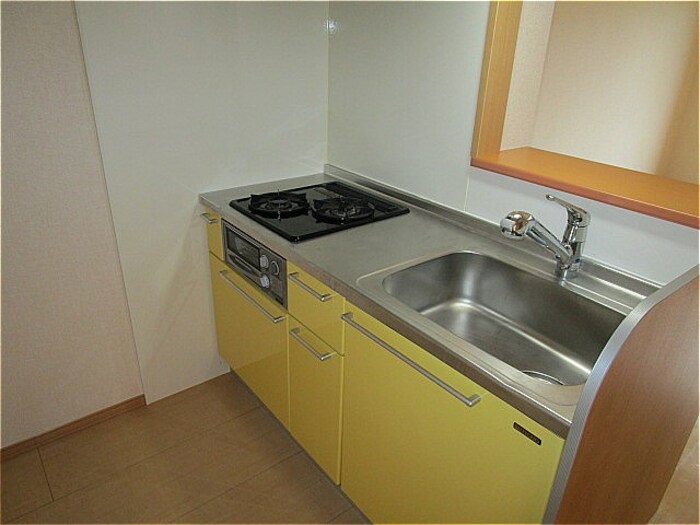 キッチン　対面システムキッチン（ガスコンロ付）