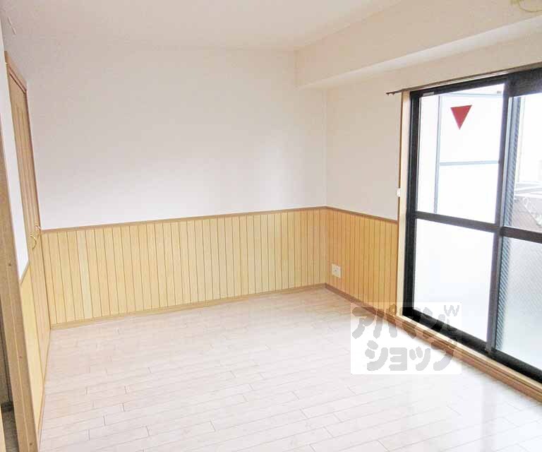 居室・リビング　広めのワンルームです・