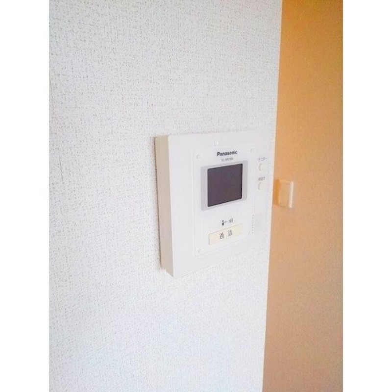 セキュリティ　モニター付きインターホンで安心です♪