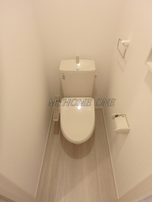 トイレ　温水洗浄便座