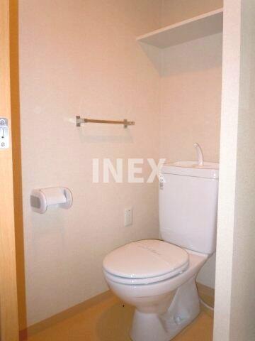 トイレ　※現在は温水洗浄便座