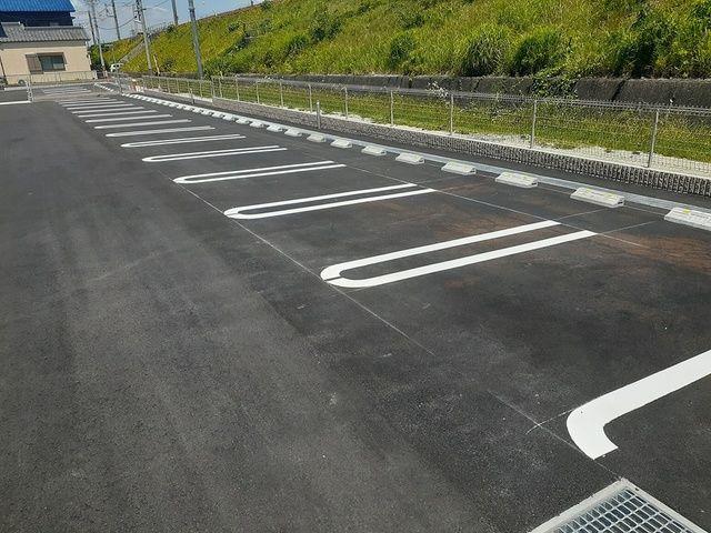 駐車場　駐車場