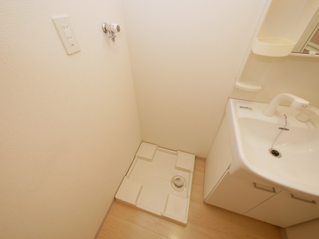 その他設備　ドゥーエ本庄　室内洗濯パン