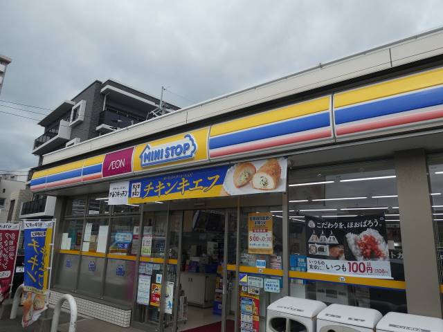 コンビニ　ミニストップ（コンビニ）まで528m