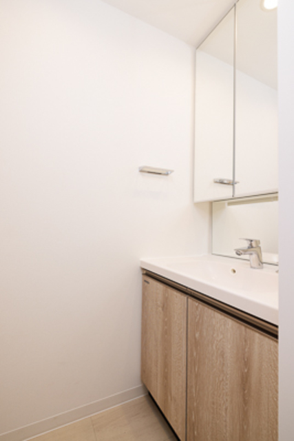 洗面設備　※写真は同タイプ住戸です。