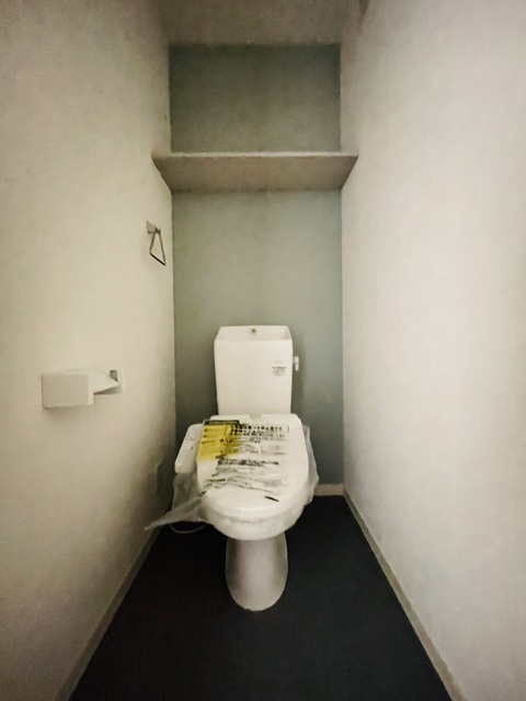 トイレ　写真は別部屋参考写真★