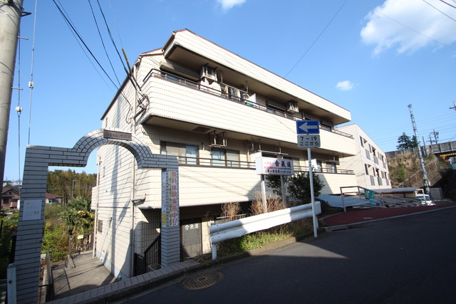 建物外観　人気の鉄骨造マンションタイプのご紹介です♪