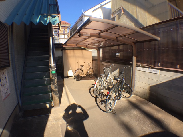 エントランス　駐輪スペース