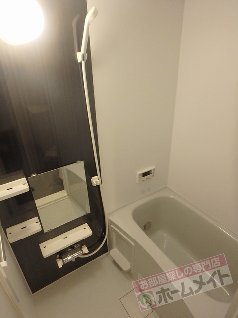 バス・シャワールーム　同施工会社・同仕様写真です。