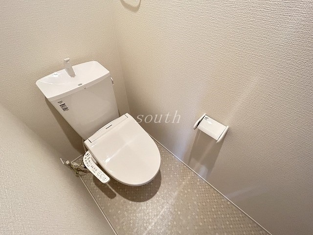 トイレ　ウォシュレット付きのトイレ