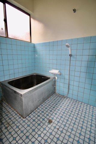 バス・シャワールーム　温度調整も可能なシャワーです