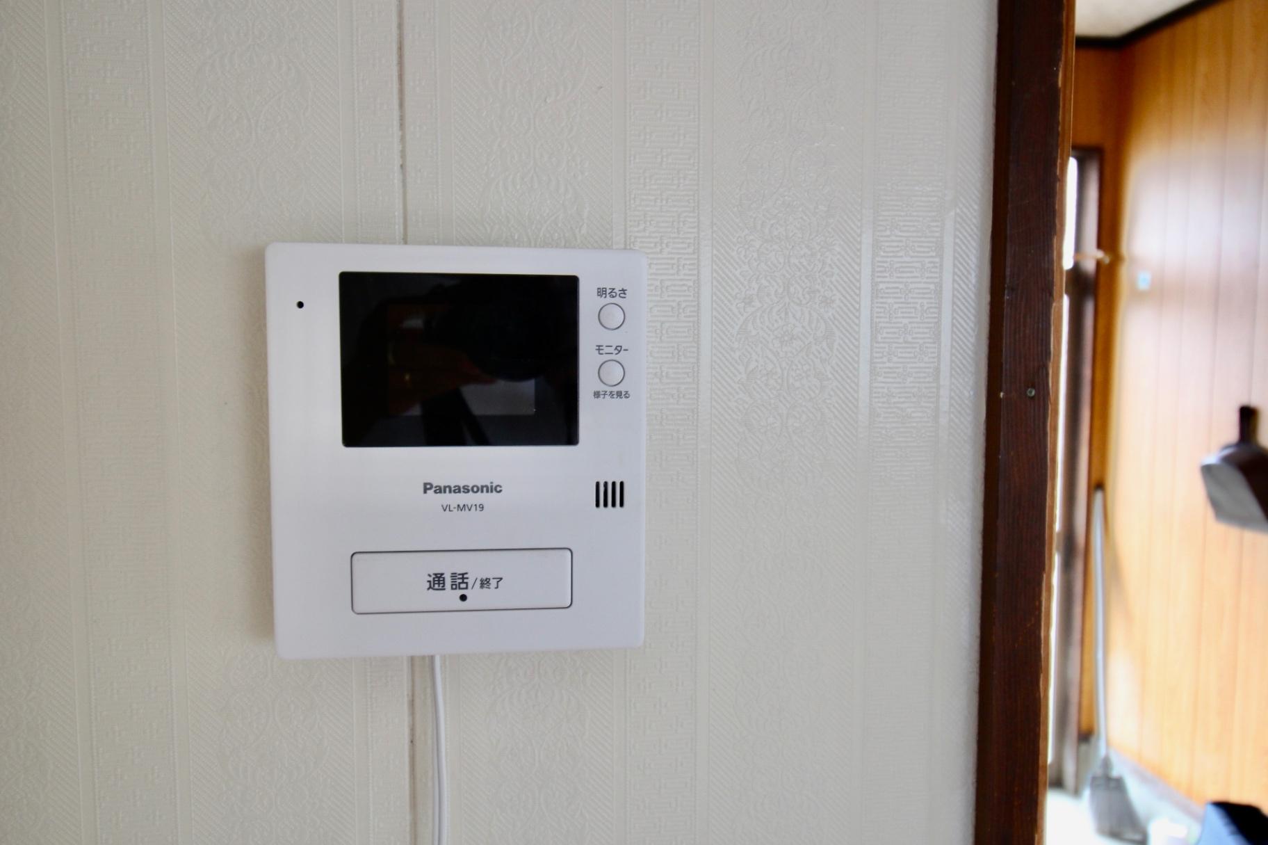 セキュリティ　新品のテレビドアホンを設置しました