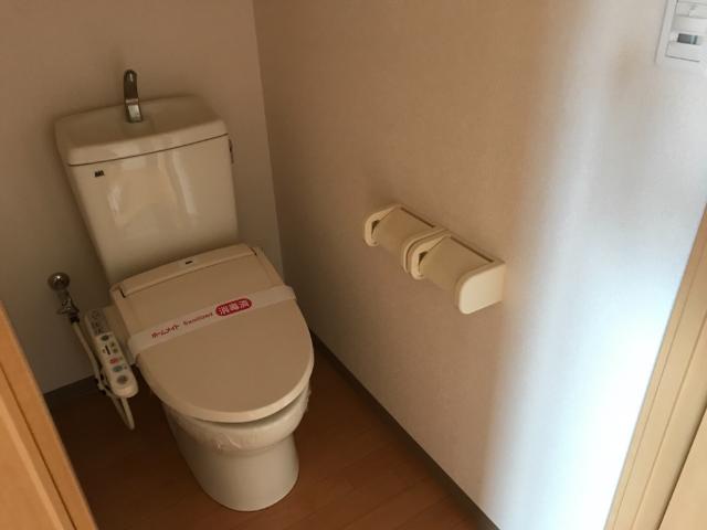 トイレ　シャワー付トイレ