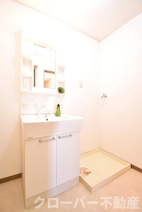 洗面設備　洗髪洗面化粧台・室内洗濯機置場