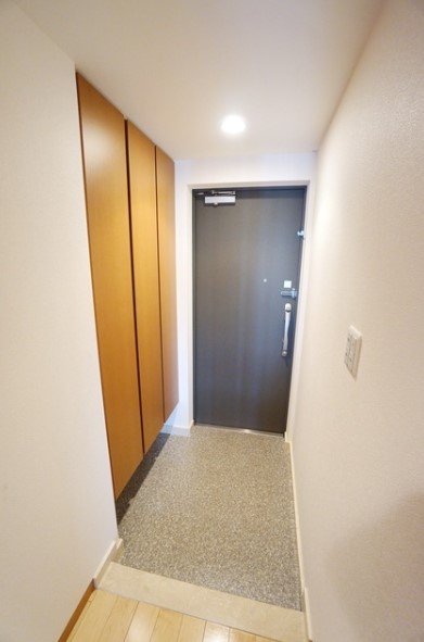 玄関　※参考写真