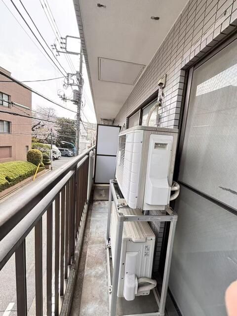 バルコニー　お洗濯にも便利なバルコニー付き