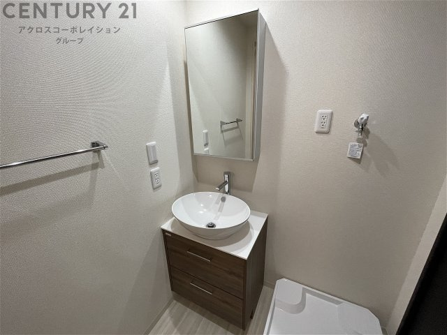 洗面設備　洗面所内に室内洗濯機置場がついてます！