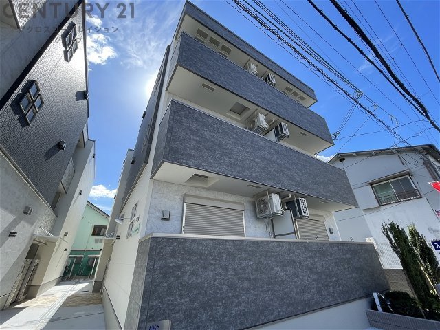 建物外観　オートロック完備で安心のセキュリティ♪