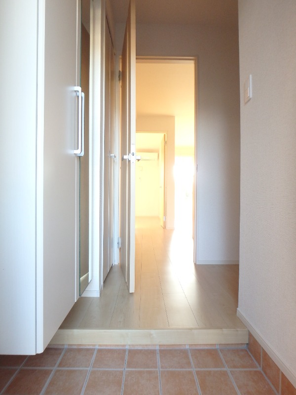 玄関　図面と現状に相違がある場合には現状を優先