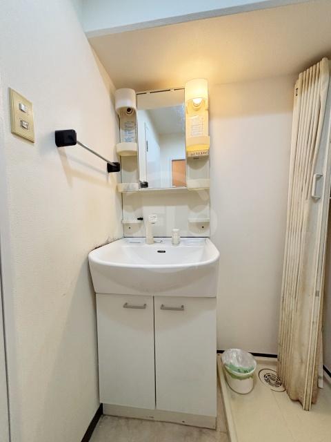 洗面設備　アクシスコート住之江　独立洗面台