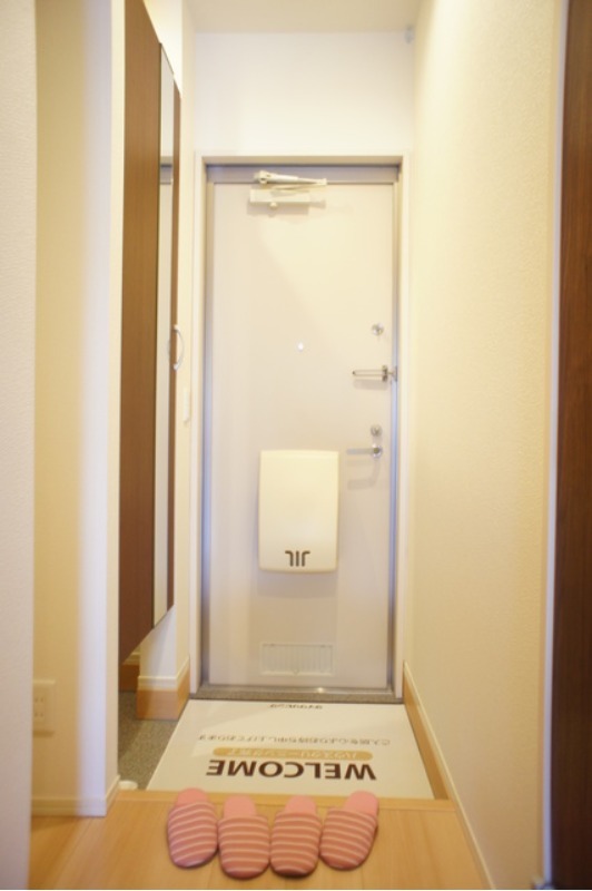 玄関　図面と現状に相違がある場合には現状を優先