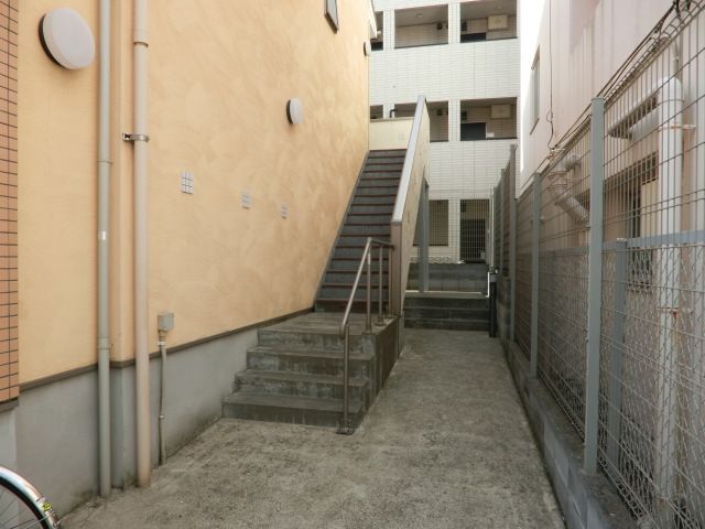 エントランス　お部屋へはこちらから