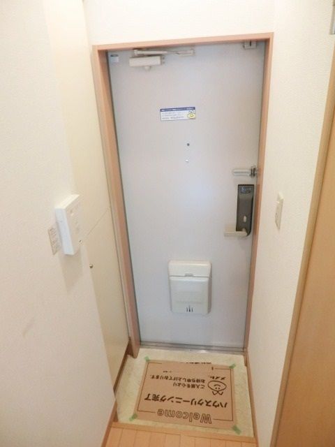 玄関　シューズボックス付きの玄関です
