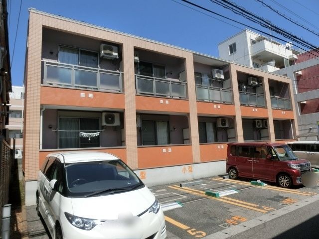建物外観　駅まで3分の好立地