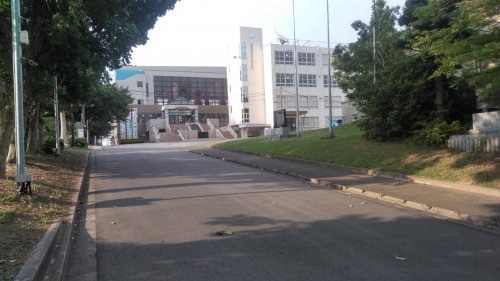 高校・高専　私立西日本短大附属高校＊（高校・高専）まで2340m