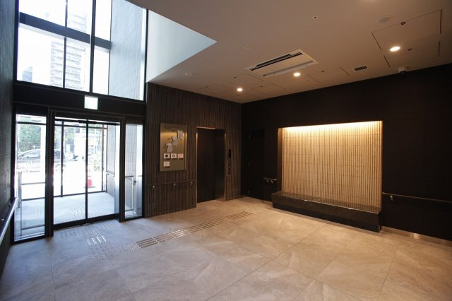 エントランス　エントランス