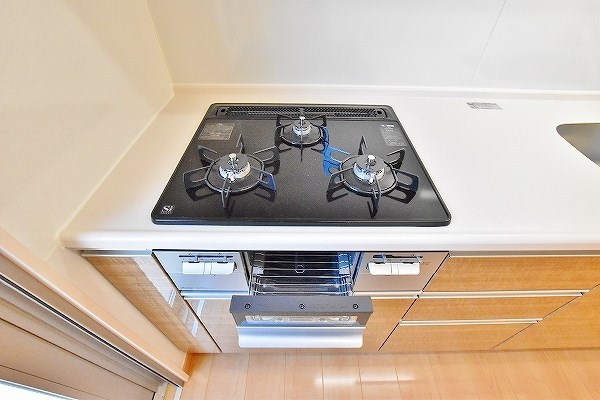 その他設備　★3口ガスシステムキッチン(グリル付)★