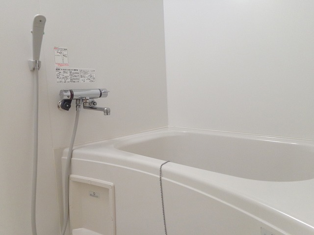 バス・シャワールーム　追い焚き器機能付