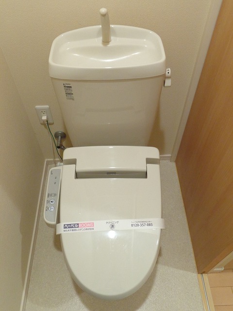 トイレ　ウォシュレット完備