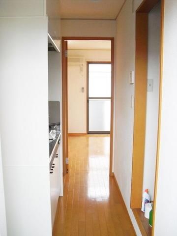 その他部屋・スペース　★玄関から★