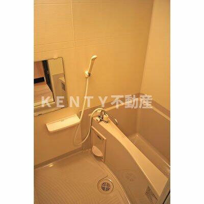 バス・シャワールーム　ゆったり過ごせるお風呂です