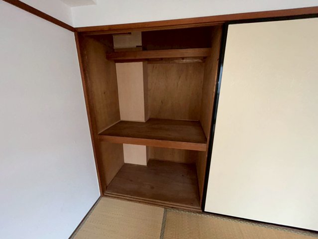 収納　いながきビル