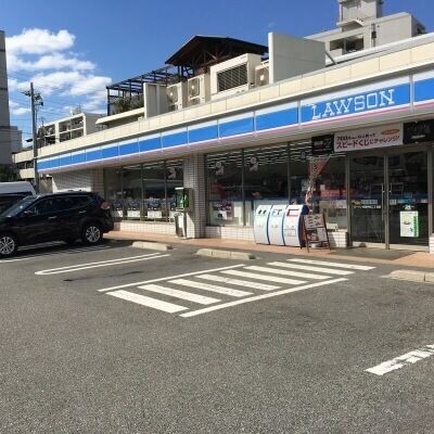 コンビニ　ローソン岩屋中町2丁目店（コンビニ）まで308m