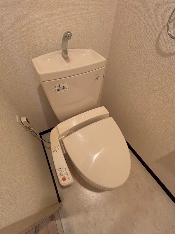 トイレ　コンパクトで使いやすいトイレです