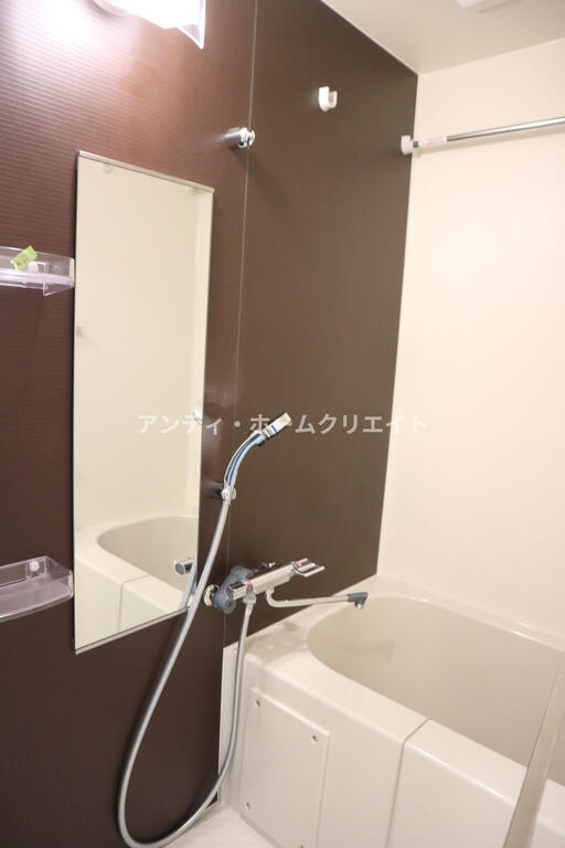 バス・シャワールーム　同タイプ別階部屋写真