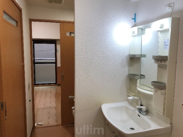 洗面設備　※同タイプの他のお部屋です