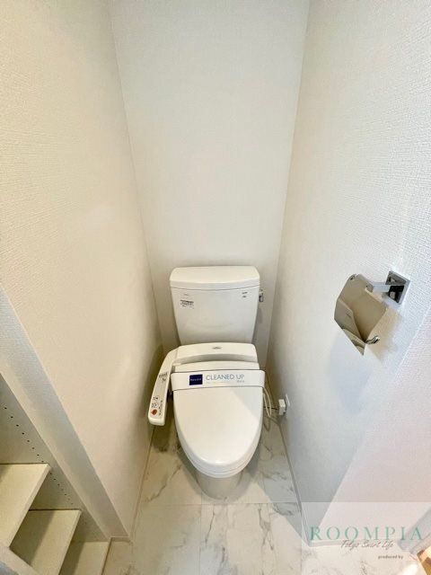 トイレ　※同タイプの別のお部屋です。