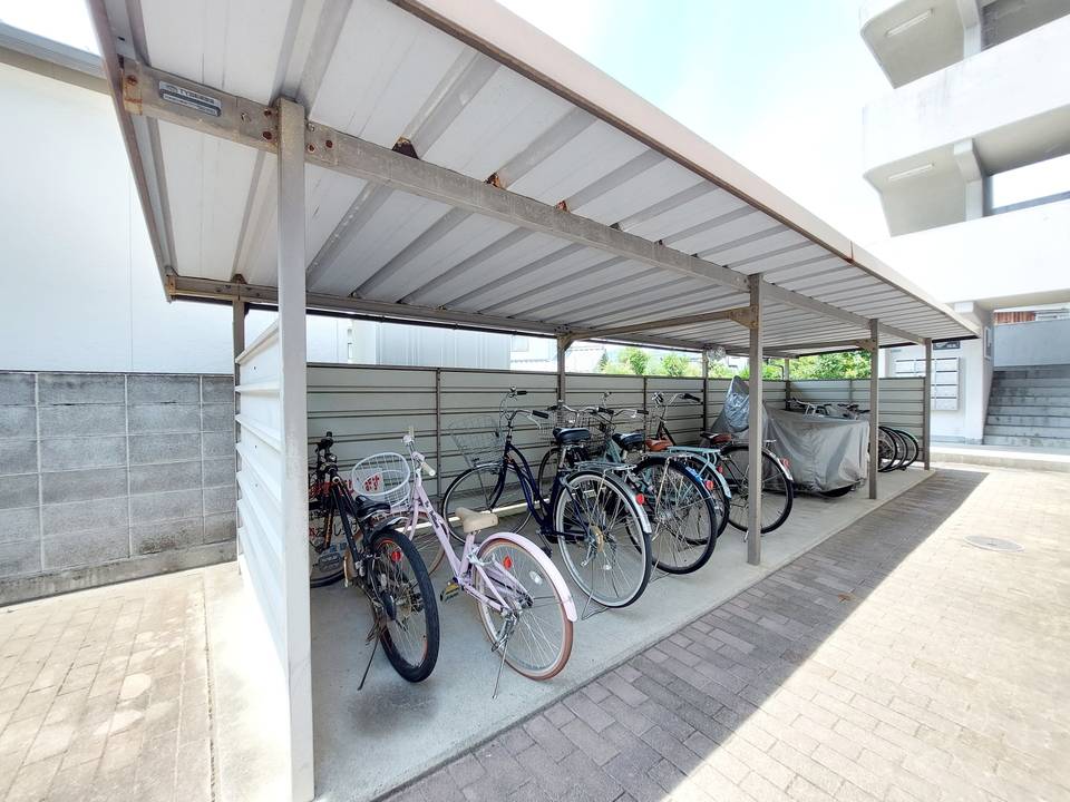 駐車場　駐輪場