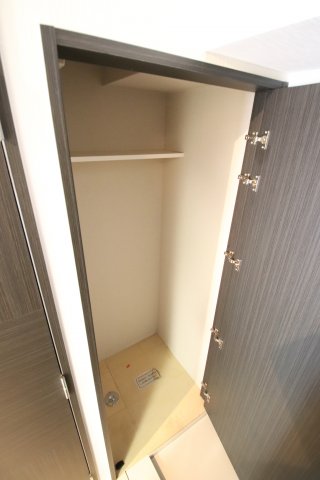 洗面設備　スペースが確保できる洗面所です