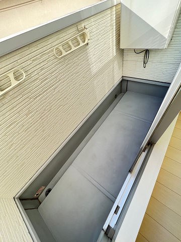 バルコニー　お洗濯にも便利なバルコニー付き