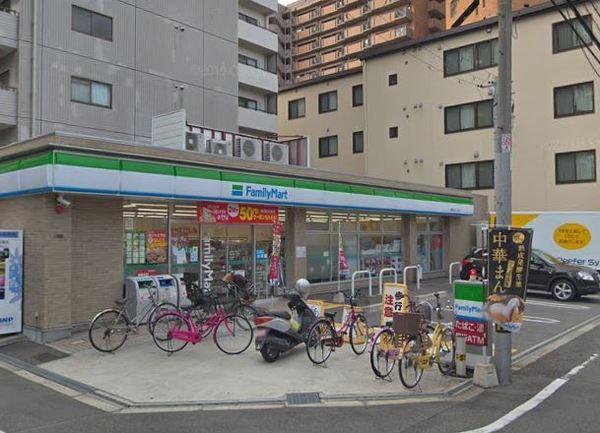 コンビニ　ファミリーマート城東中央二丁目店（コンビニ）まで243m